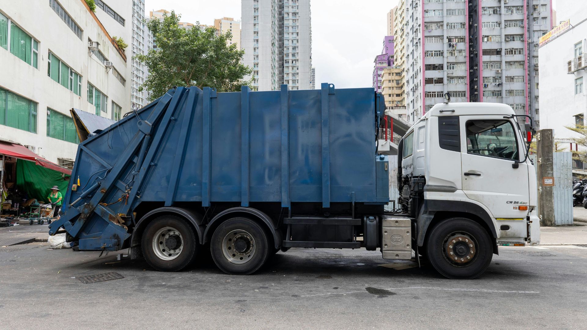 Contact Houston Garbage Truck Accident Attorneys at Lassiter Law Today