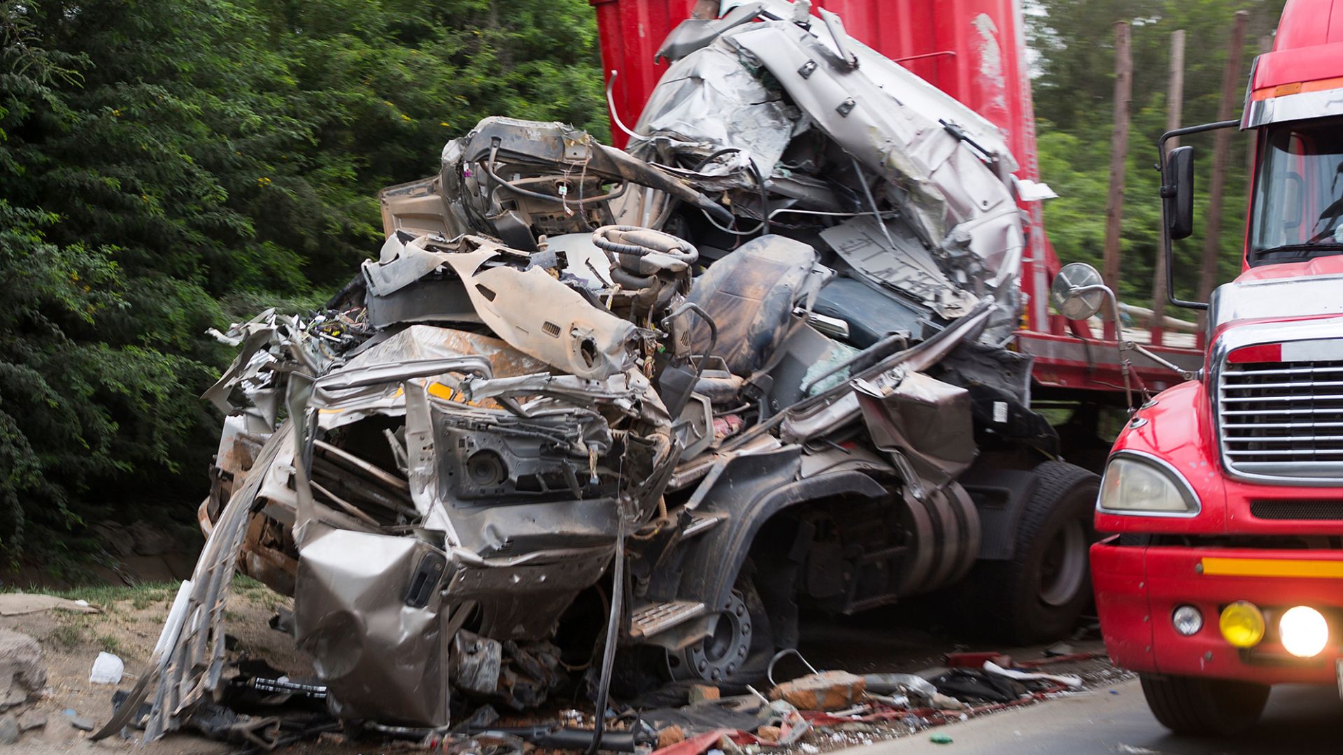 Contact the Houston Fatal Truck Accident Attorneys at Lassiter Law Today