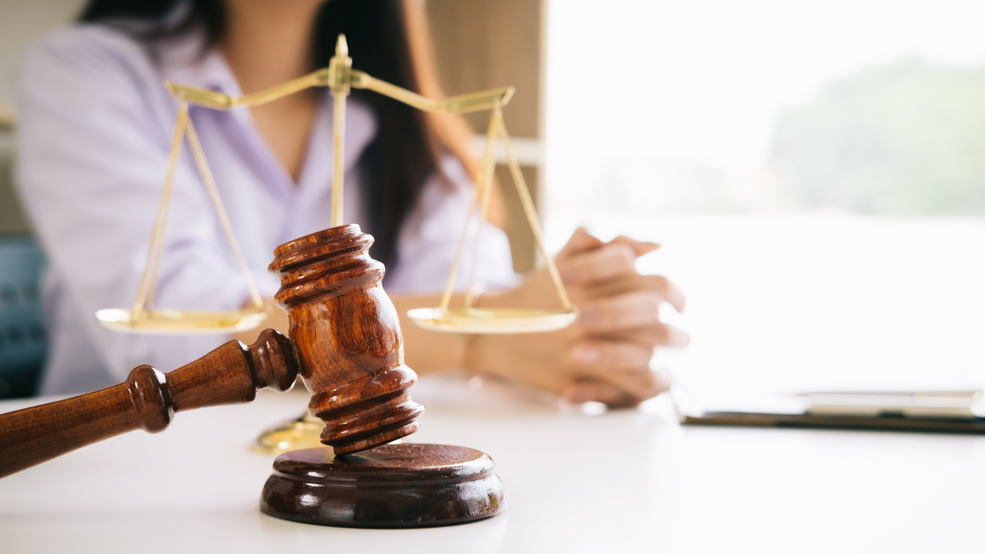 How Houston Truck Accident Attorneys Support Individuals Injured by Utility Trucks in City Limits